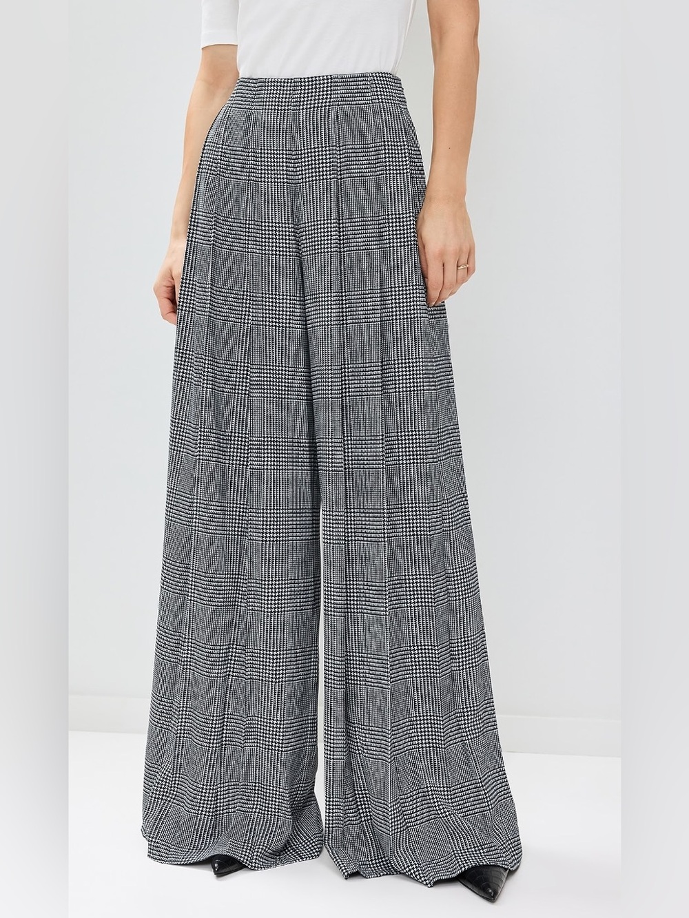 L'AGENCE Black & White Houndstooth Plaid Wide-Leg Pants in Size 10